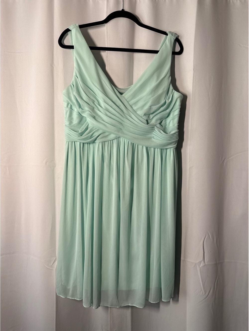 David’s Bridal Bridesmaid Dress Style F16007 Sz 20 - Short Formal Wedding